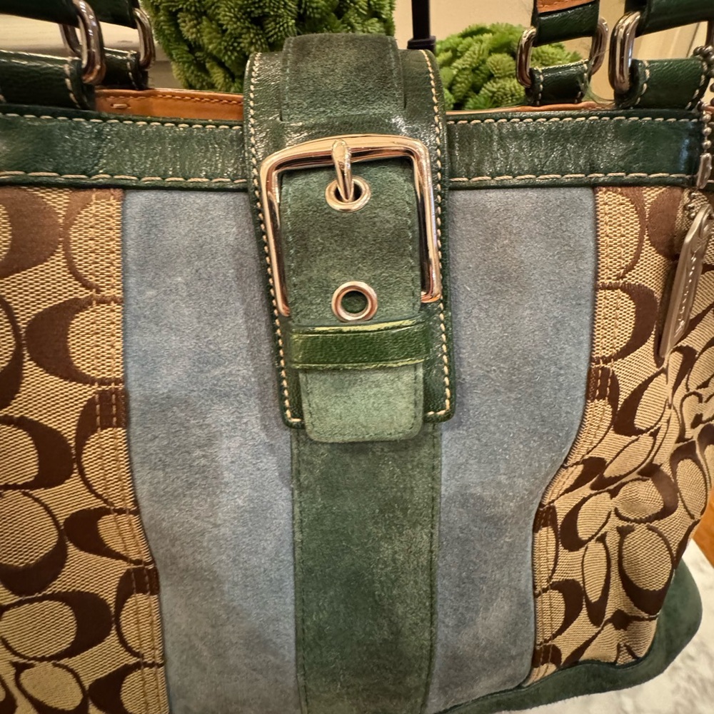 Coach - Hamptons Signature Stripe Satchel Green/Blue Suede - Nice Condition 2004 - Picture 3 of 11
